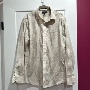 Banana Republic Men’s Non-Iron. Dress Shirt. Standard Fit. M. NWOT